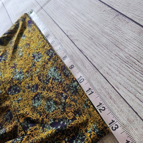 NWT LuLaRoe Multi Color Floral Print Azure Skirt Size Small - Picture 7 of 8